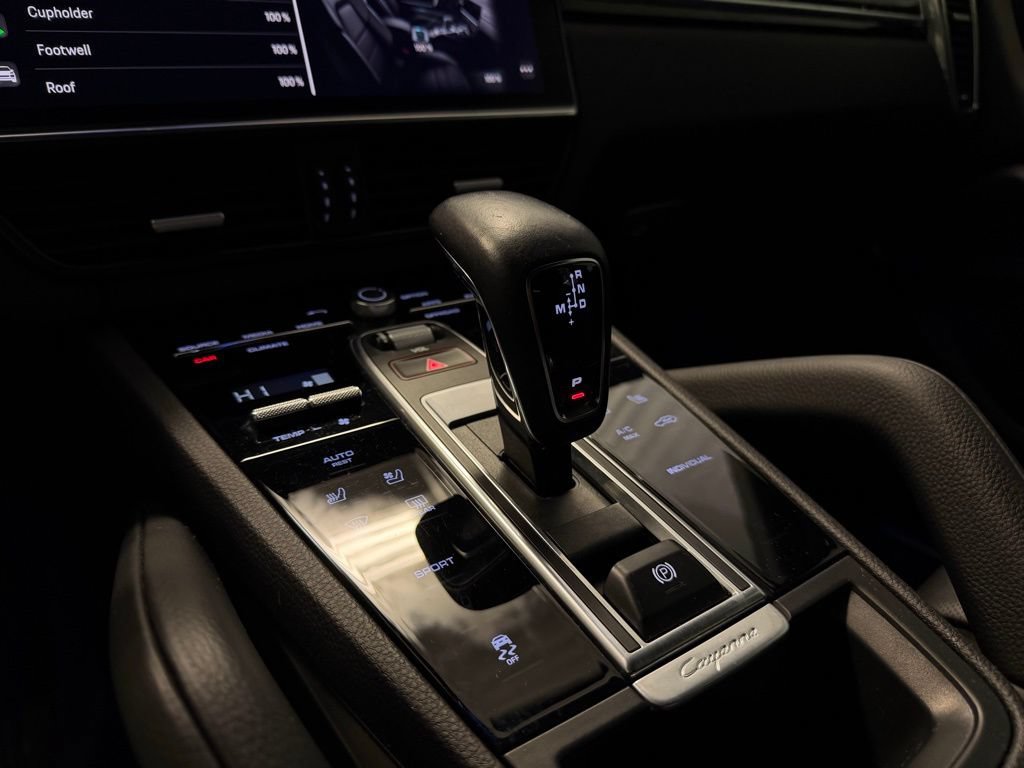 Certified 2023 Porsche Cayenne Platinum Edition AWD/4WD image 17