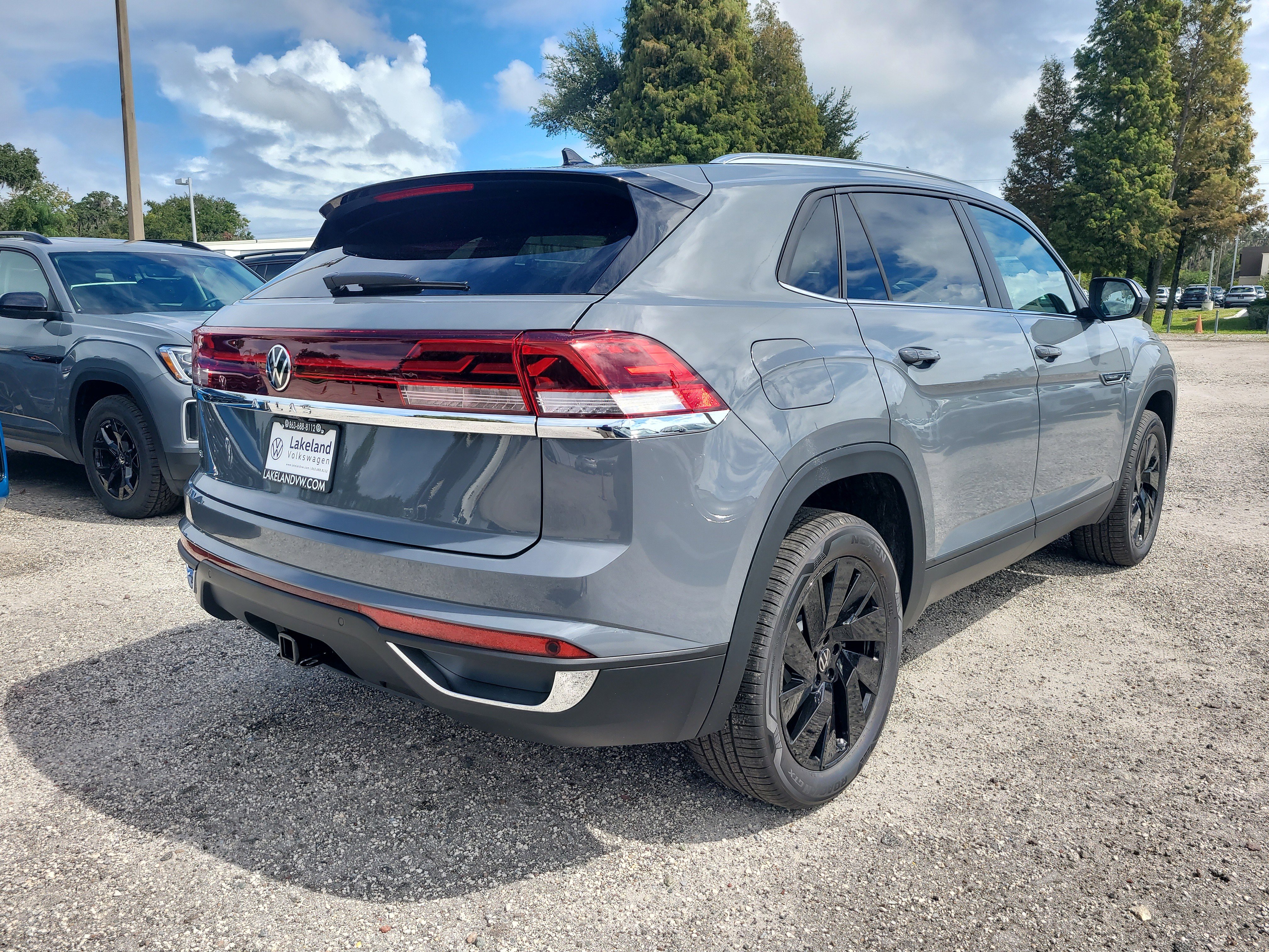 New 2026 Volkswagen Atlas Cross Sport SE image 5