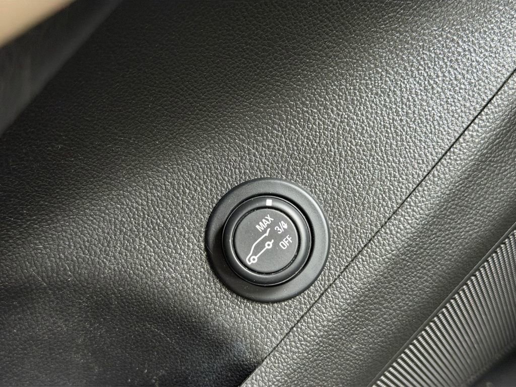 Used 2017 Buick Envision Essence w/ LPO, Cargo Package FWD image 21