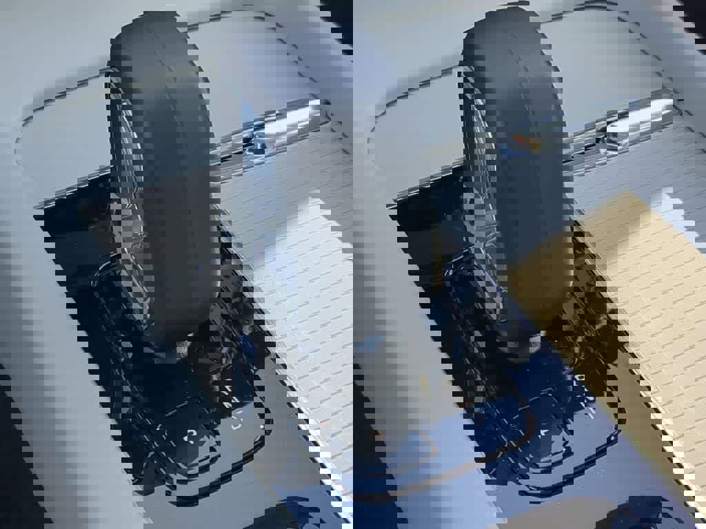 Certified 2025 Volvo XC60 T8 Core w/ Protection Package Premier image 30