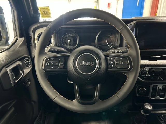 Used 2024 Jeep Wrangler Unlimited AWD/4WD image 14
