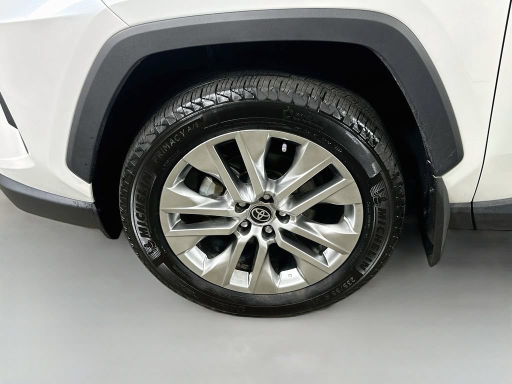Used 2025 Toyota RAV4 XLE Premium FWD image 8