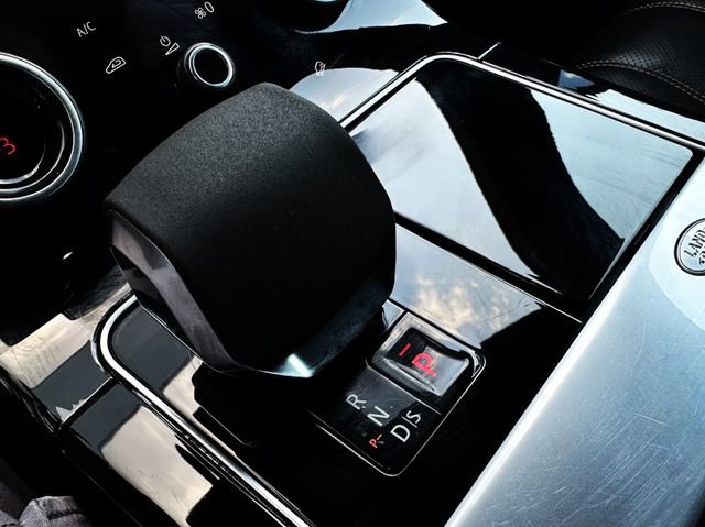 Used 2021 Land Rover Range Rover Velar S image 32