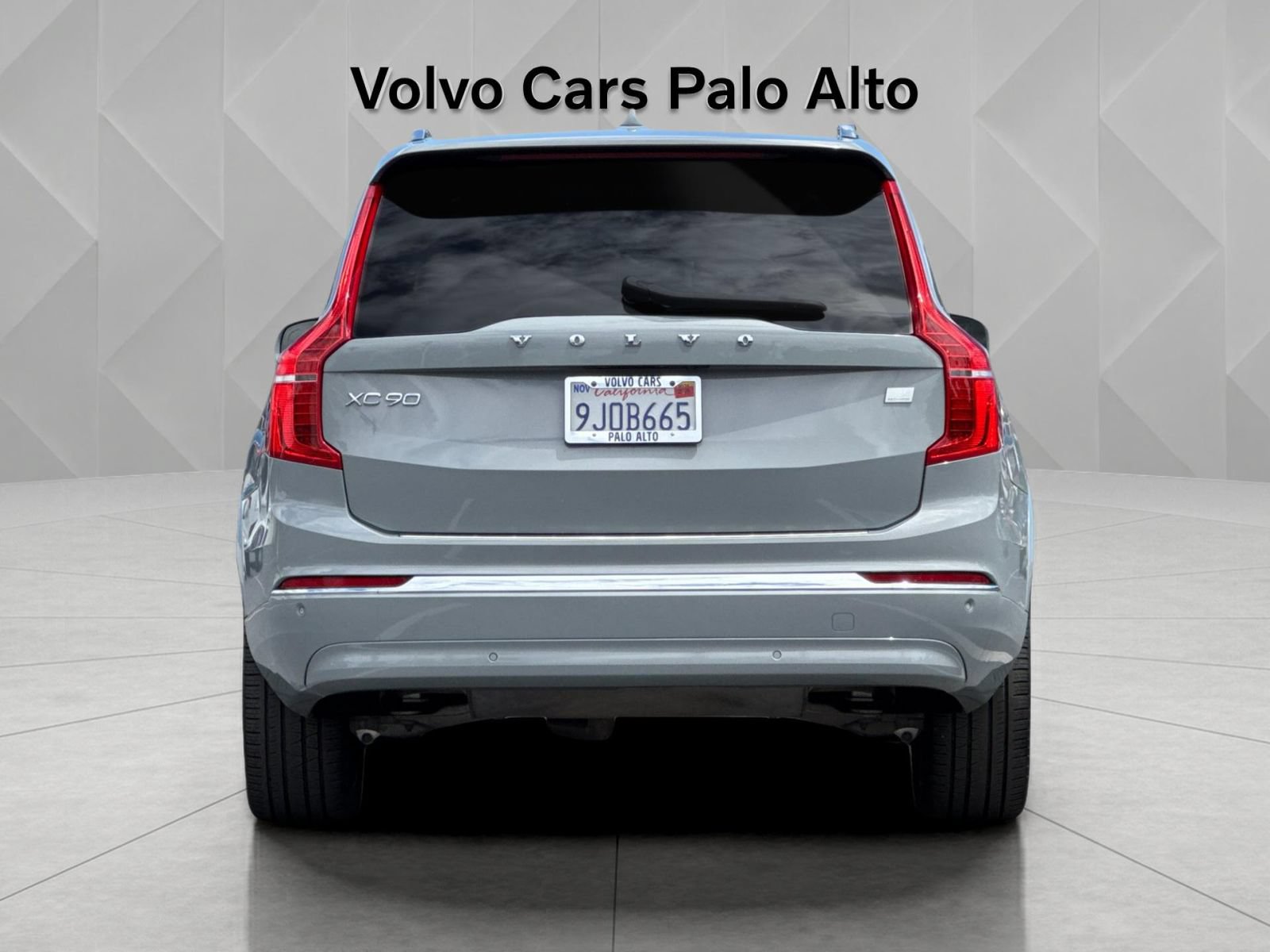 Certified 2024 Volvo XC90 T8 Plus w/ Protection Package Premier AWD/4WD image 11
