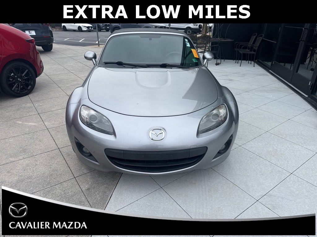 Used 2010 MAZDA MX-5 Miata Sport image 2