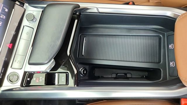 Used 2024 Audi Q8 e-tron Premium Plus w/ Premium Plus Package image 49