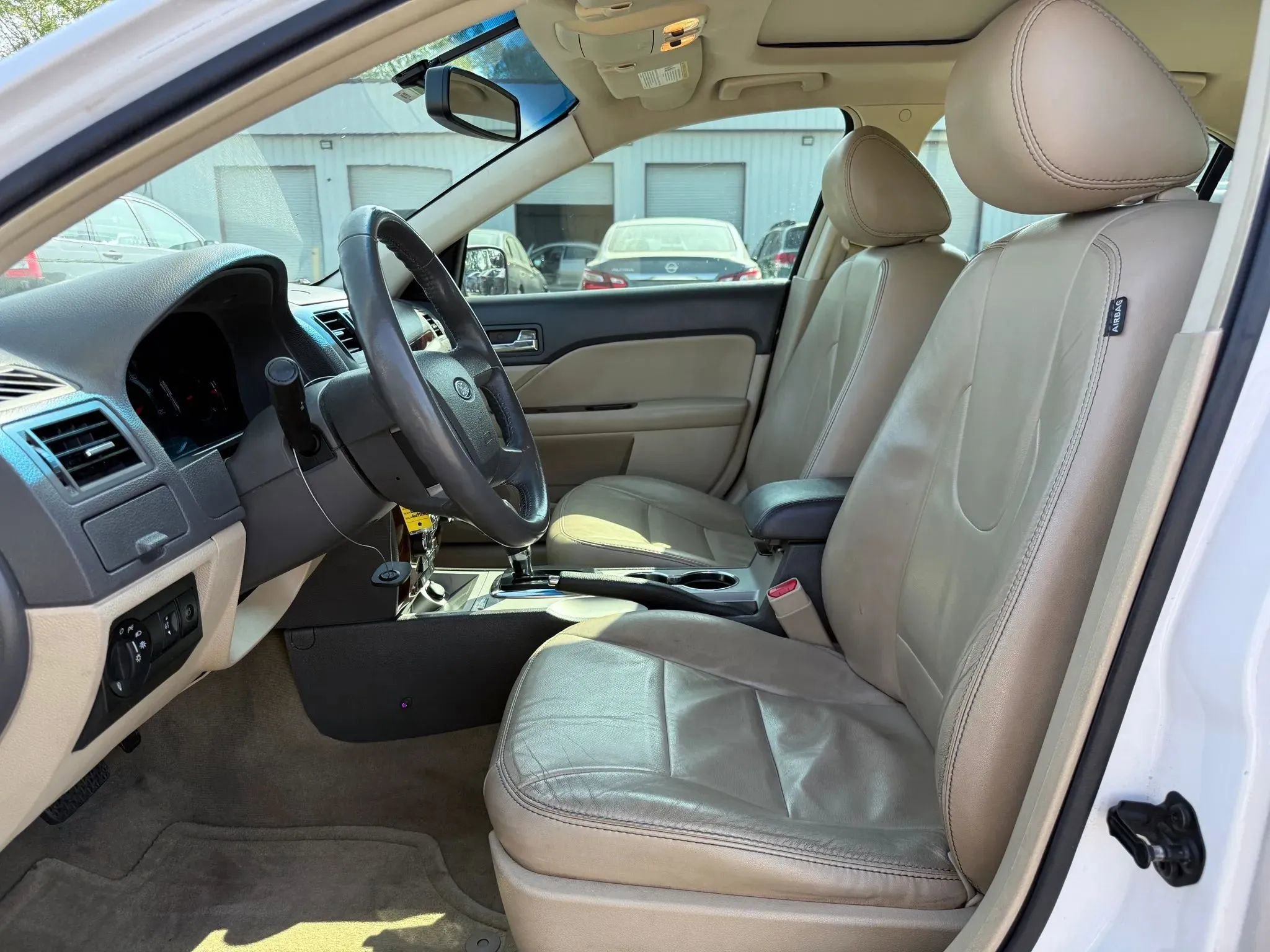 Used 2012 Ford Fusion SEL FWD image 2
