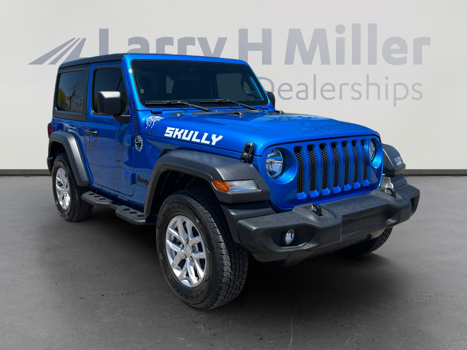 Used 2023 Jeep Wrangler Sport AWD/4WD image 7