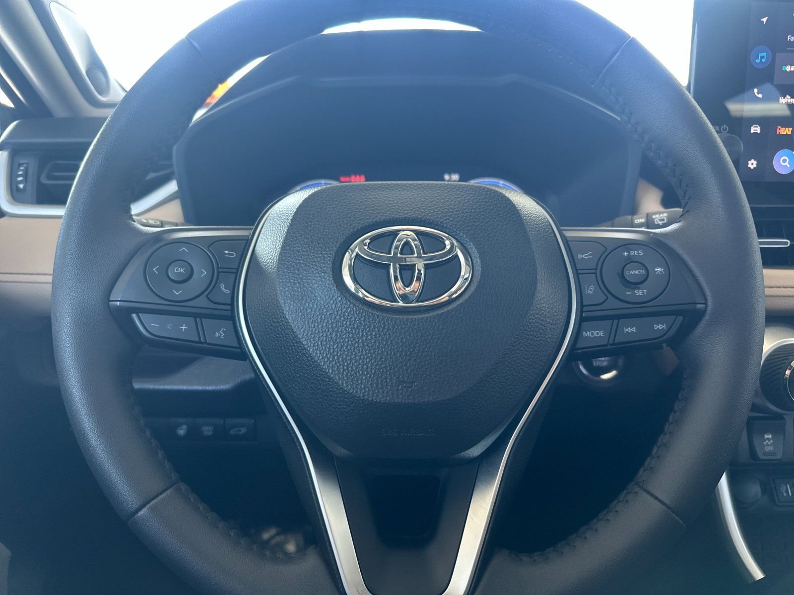 Used 2025 Toyota RAV4 Limited w/ Weather Package AWD/4WD image 22