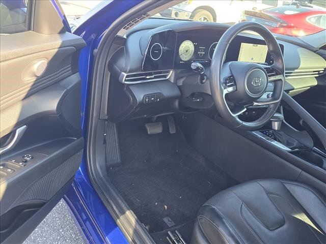 Certified 2023 Hyundai Elantra Limited w/ Winter Weather Package image 9