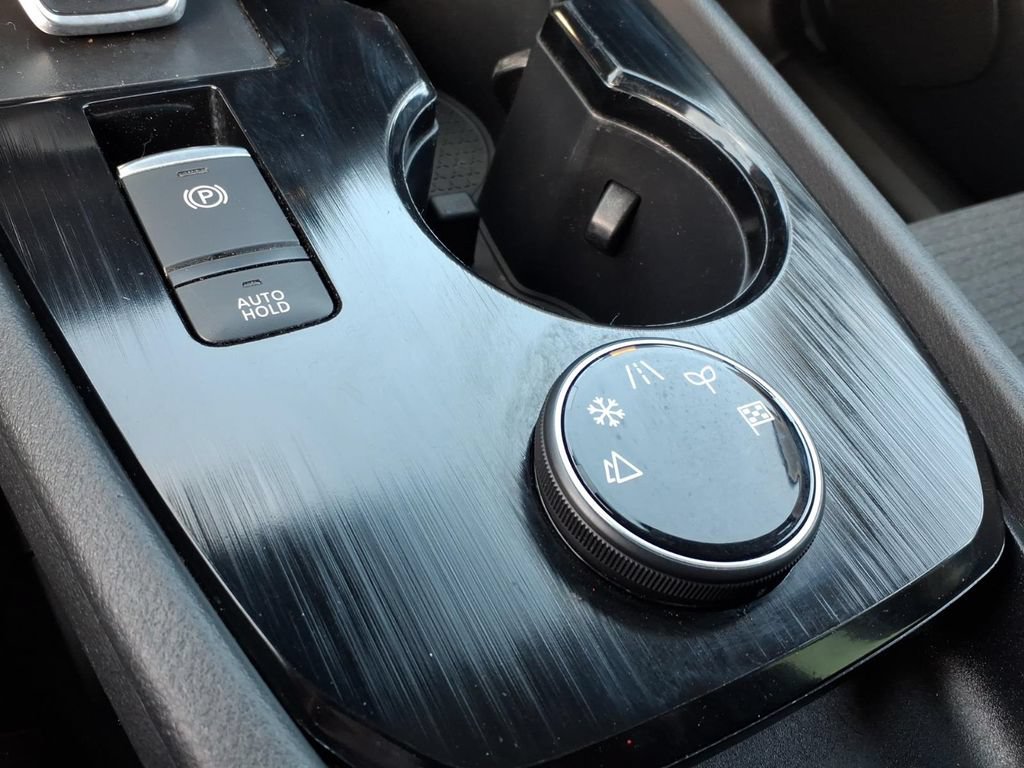 Certified 2023 Nissan Rogue SV AWD/4WD image 23