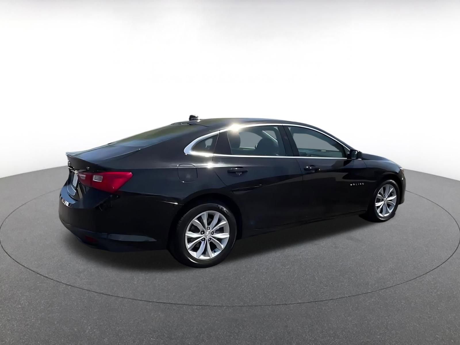Used 2023 Chevrolet Malibu LT image 14