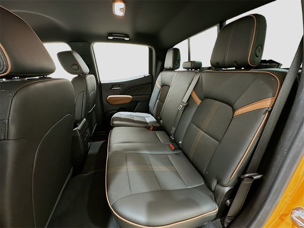 Used 2025 GMC Canyon AT4 image 25