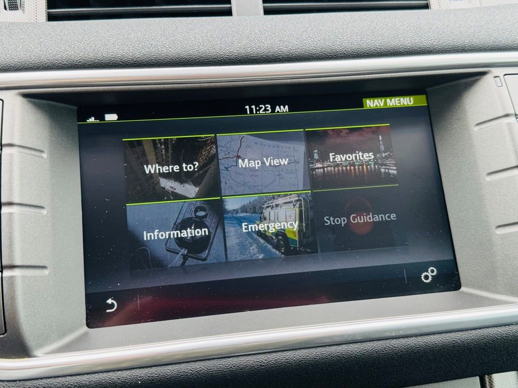 Used 2019 Land Rover Range Rover Evoque SE Premium image 27