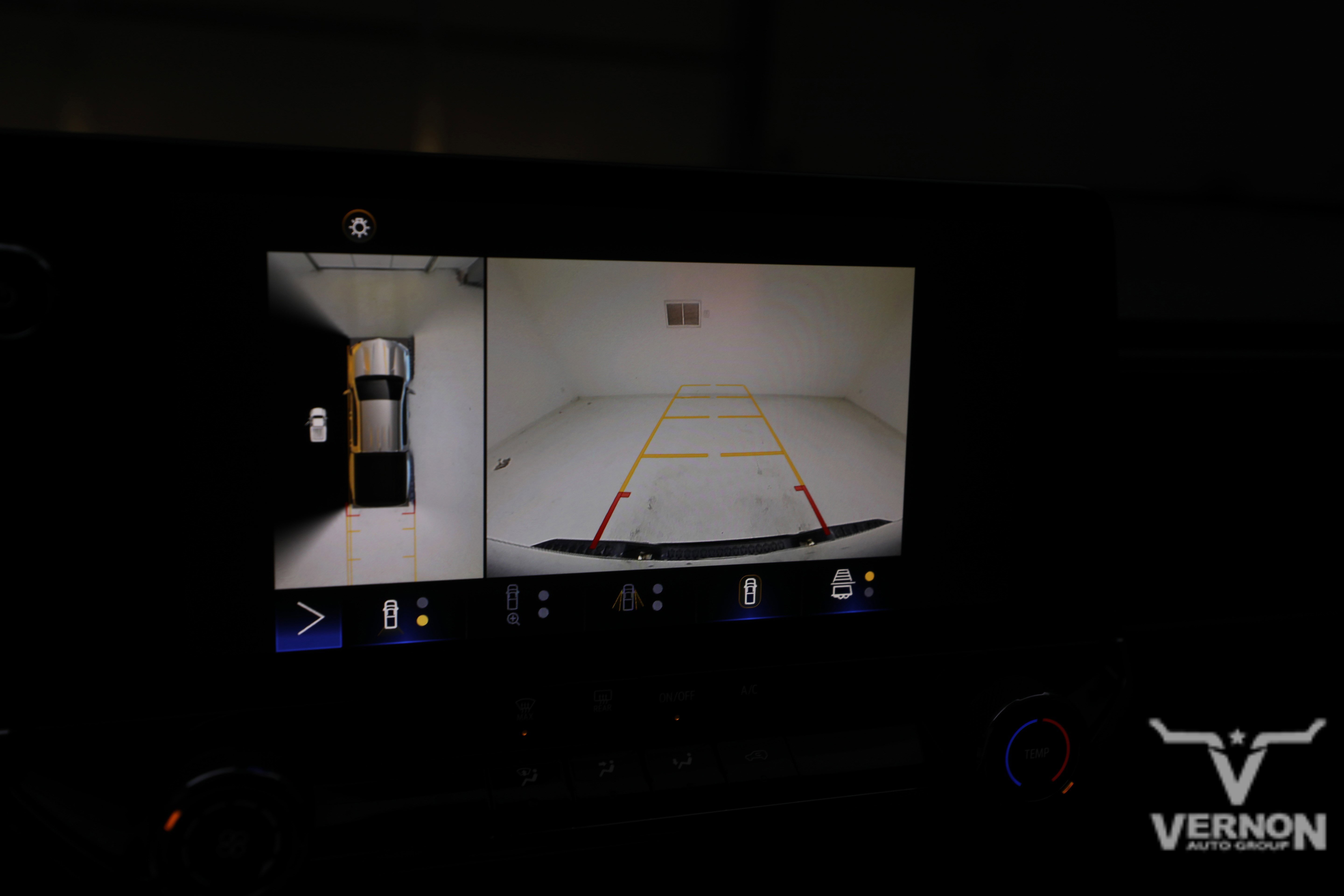 Used 2023 Chevrolet Colorado Trail Boss w/ Technology Package image 29