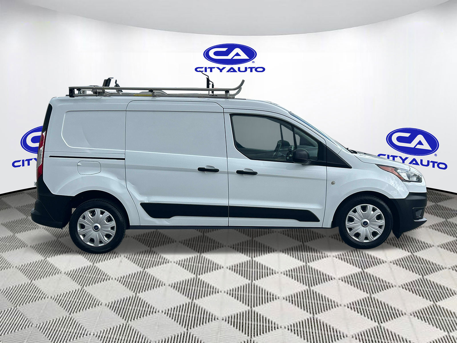 Used 2022 Ford Transit Connect XL FWD image 2