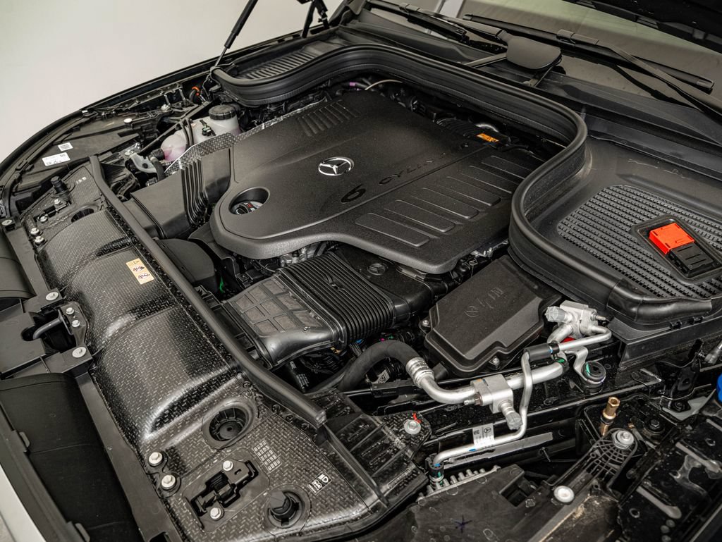 Used 2026 Mercedes-Benz GLS 450 4MATIC image 40