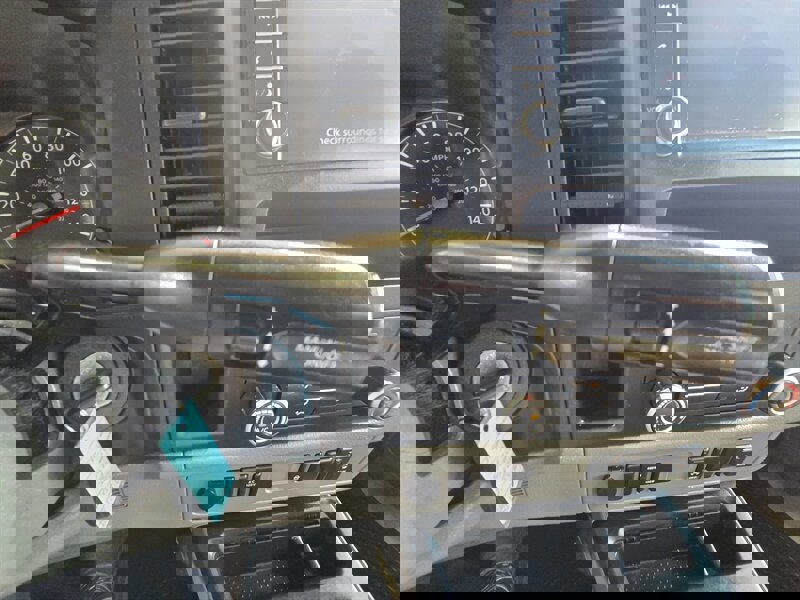 Used 2019 Nissan NV 2500 SV image 18