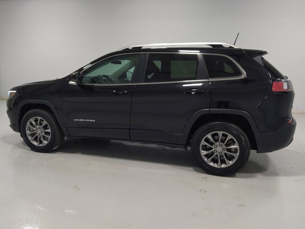Used 2020 Jeep Cherokee Latitude Plus w/ Cold Weather Group AWD/4WD image 3