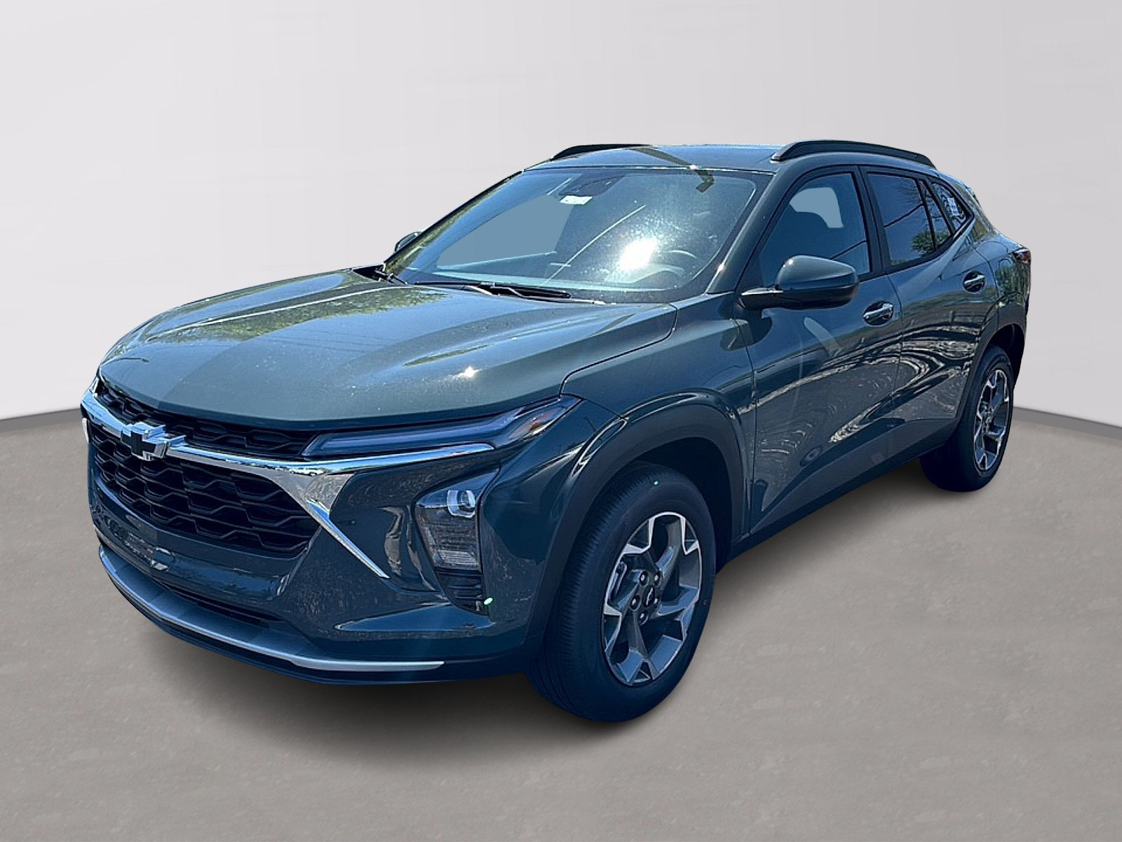 New 2026 Chevrolet Trax LT w/ Driver Confidence Package FWD image 1