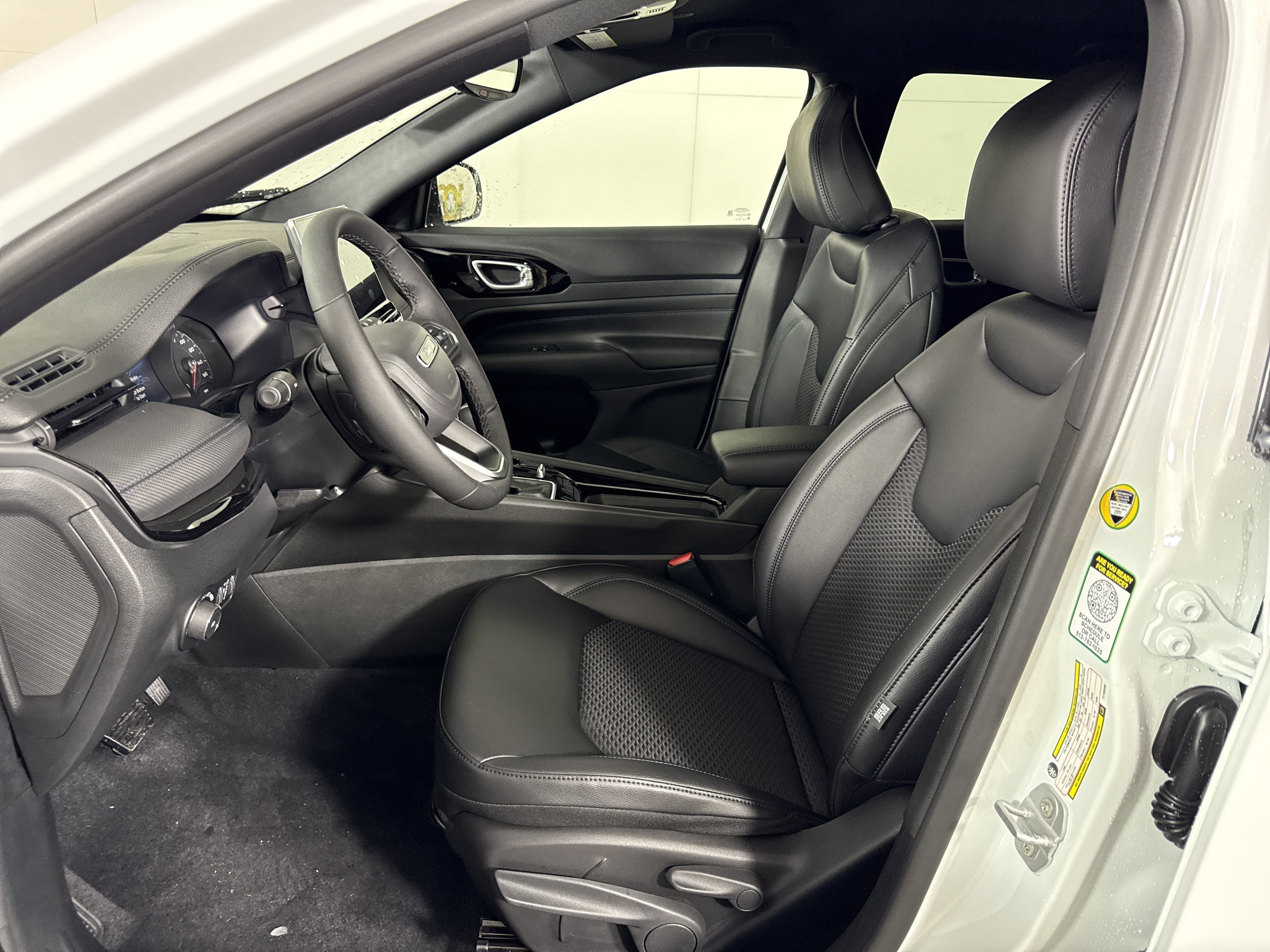 New 2026 Jeep Compass Latitude AWD/4WD image 12