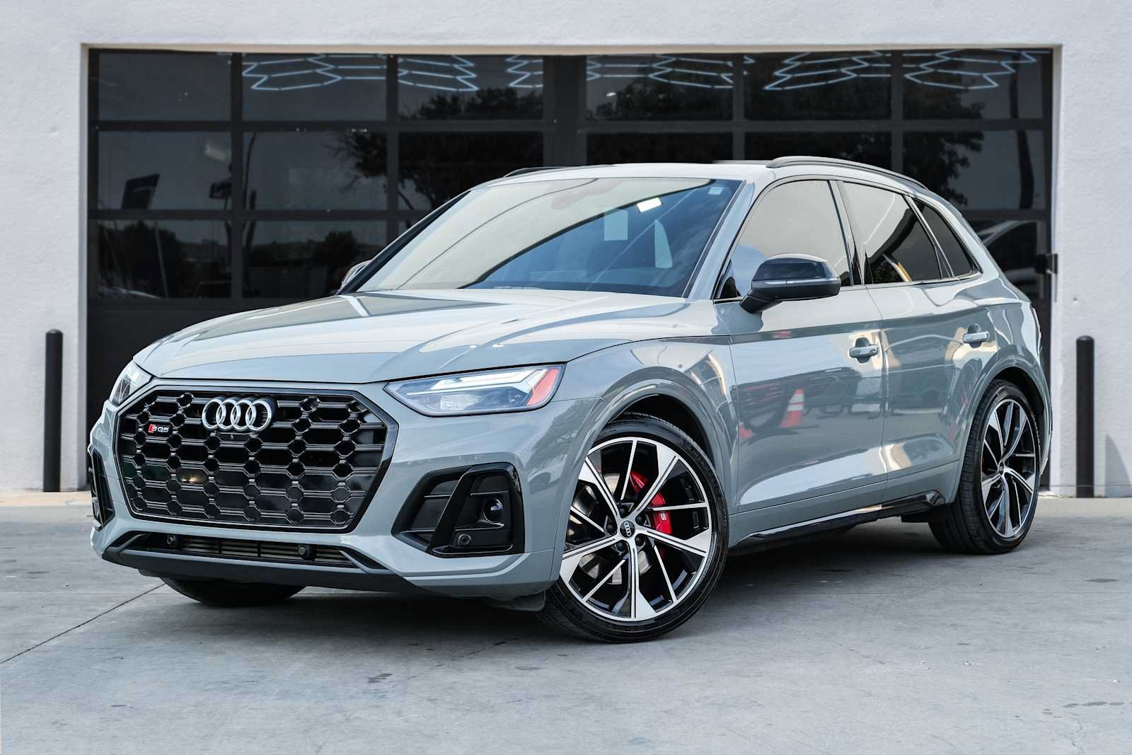 Used 2021 Audi SQ5 Premium Plus w/ Premium Plus Package AWD/4WD image 1