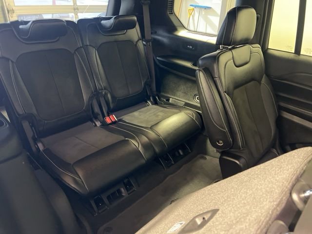 Certified 2023 Jeep Grand Cherokee L Laredo image 33