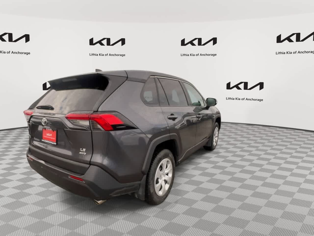 Used 2024 Toyota RAV4 LE AWD/4WD image 9