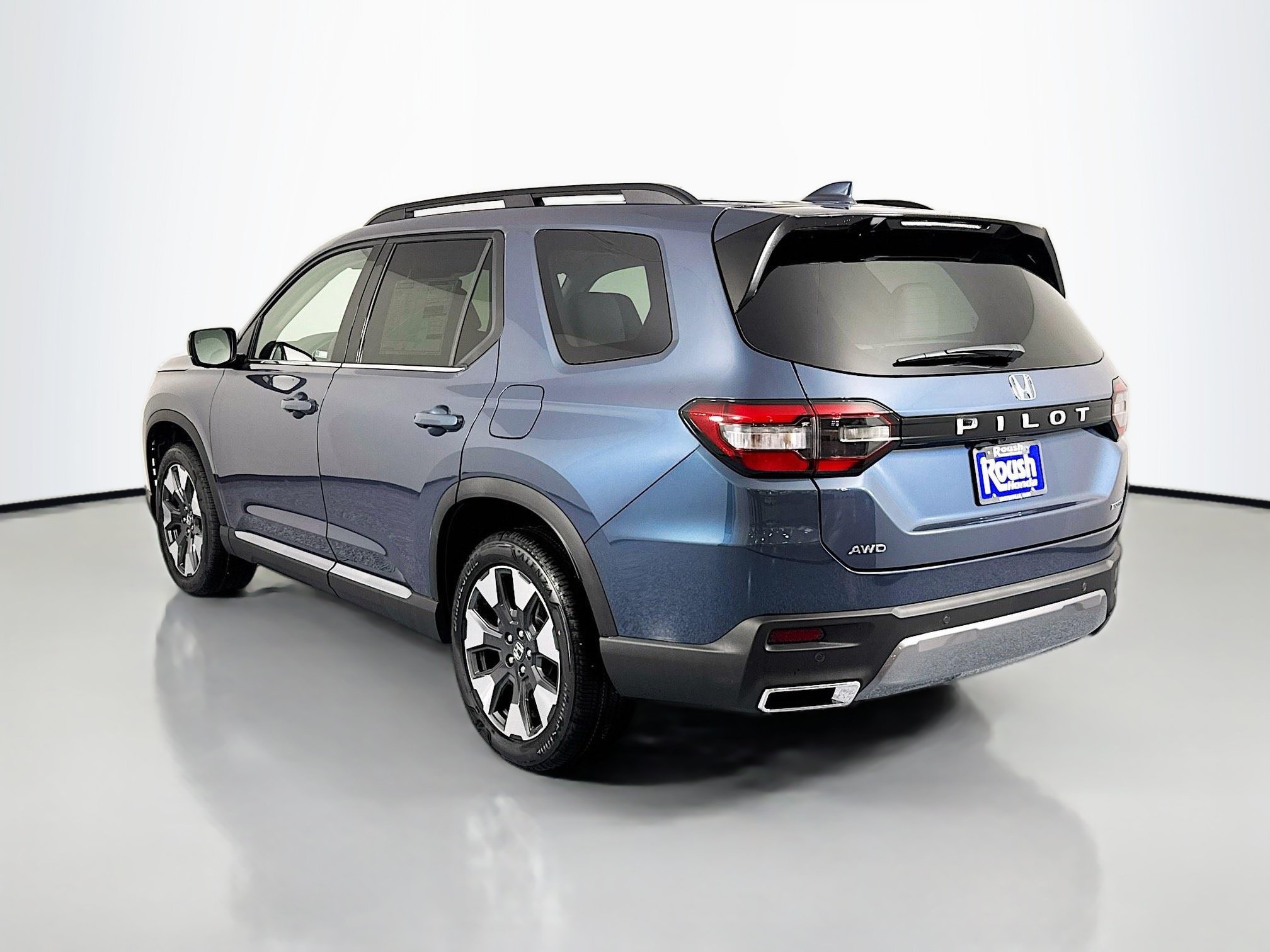 New 2026 Honda Pilot Touring image 7