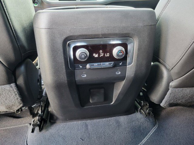 Used 2023 GMC Yukon XL AT4 w/ AT4 Premium Package AWD/4WD image 30