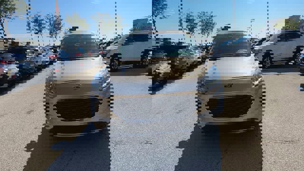 Used 2020 Ford Escape SE image 3