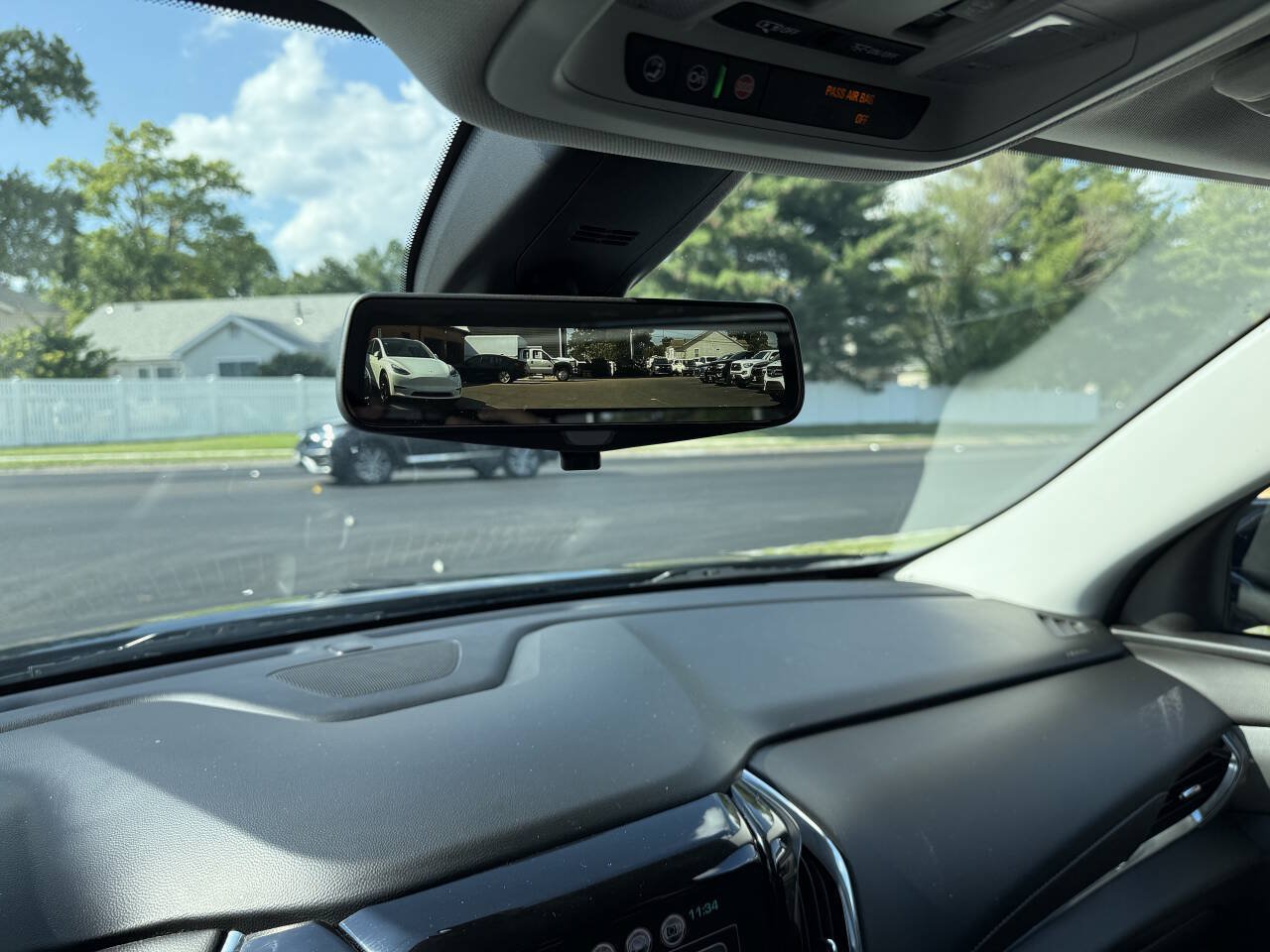 Used 2018 Chevrolet Traverse LT FWD image 21