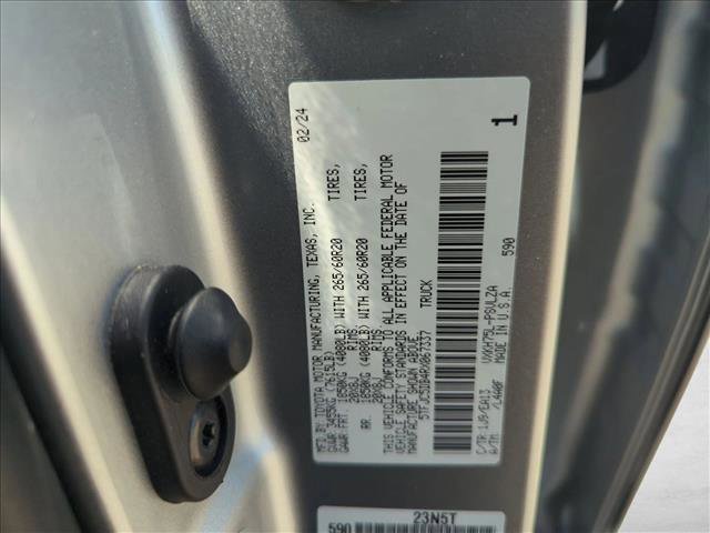 Used 2024 Toyota Tundra Limited AWD/4WD image 23