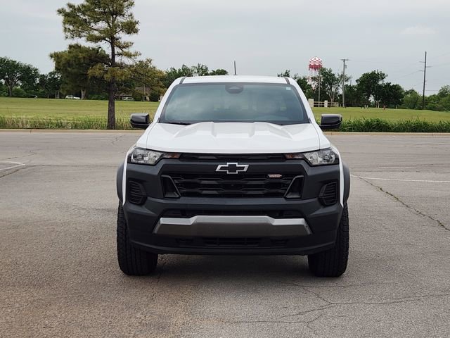 Used 2023 Chevrolet Colorado Trail Boss w/ Technology Package AWD/4WD image 2