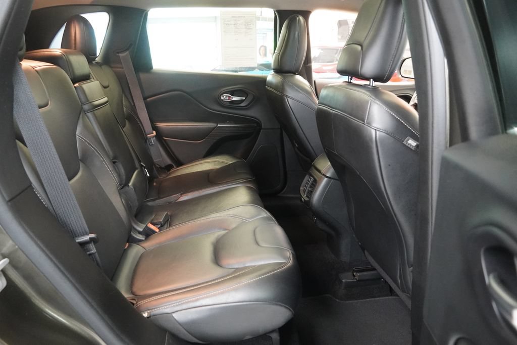 Used 2014 Jeep Cherokee Limited AWD/4WD image 32