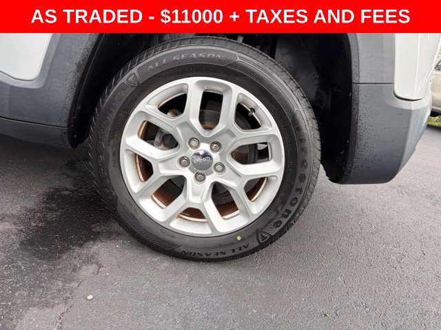 Used 2016 Jeep Renegade Latitude w/ Cold Weather Group AWD/4WD image 10