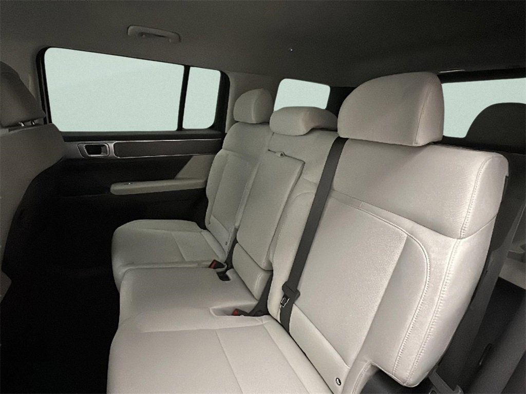 New 2026 Hyundai Santa Fe SE image 25