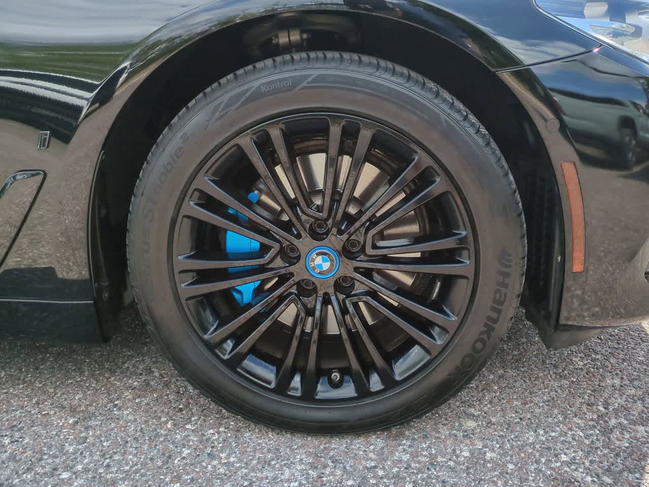 Used 2018 BMW 530e RWD image 11