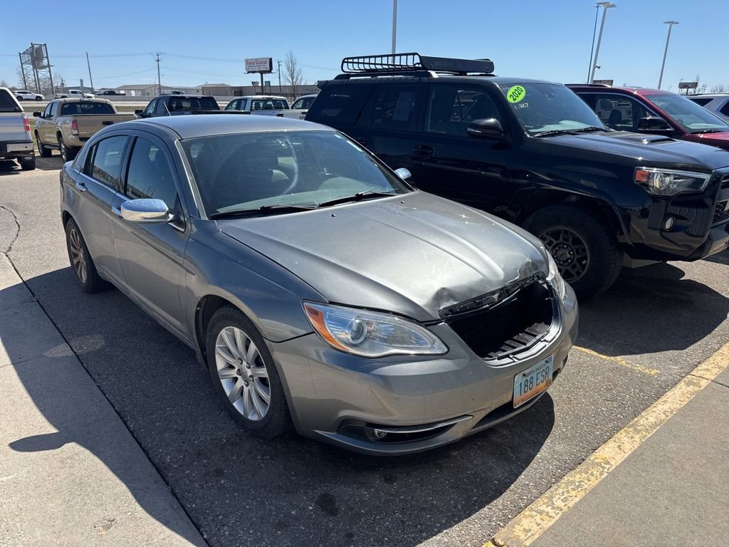 Used 2013 Chrysler 200 Limited FWD image 8