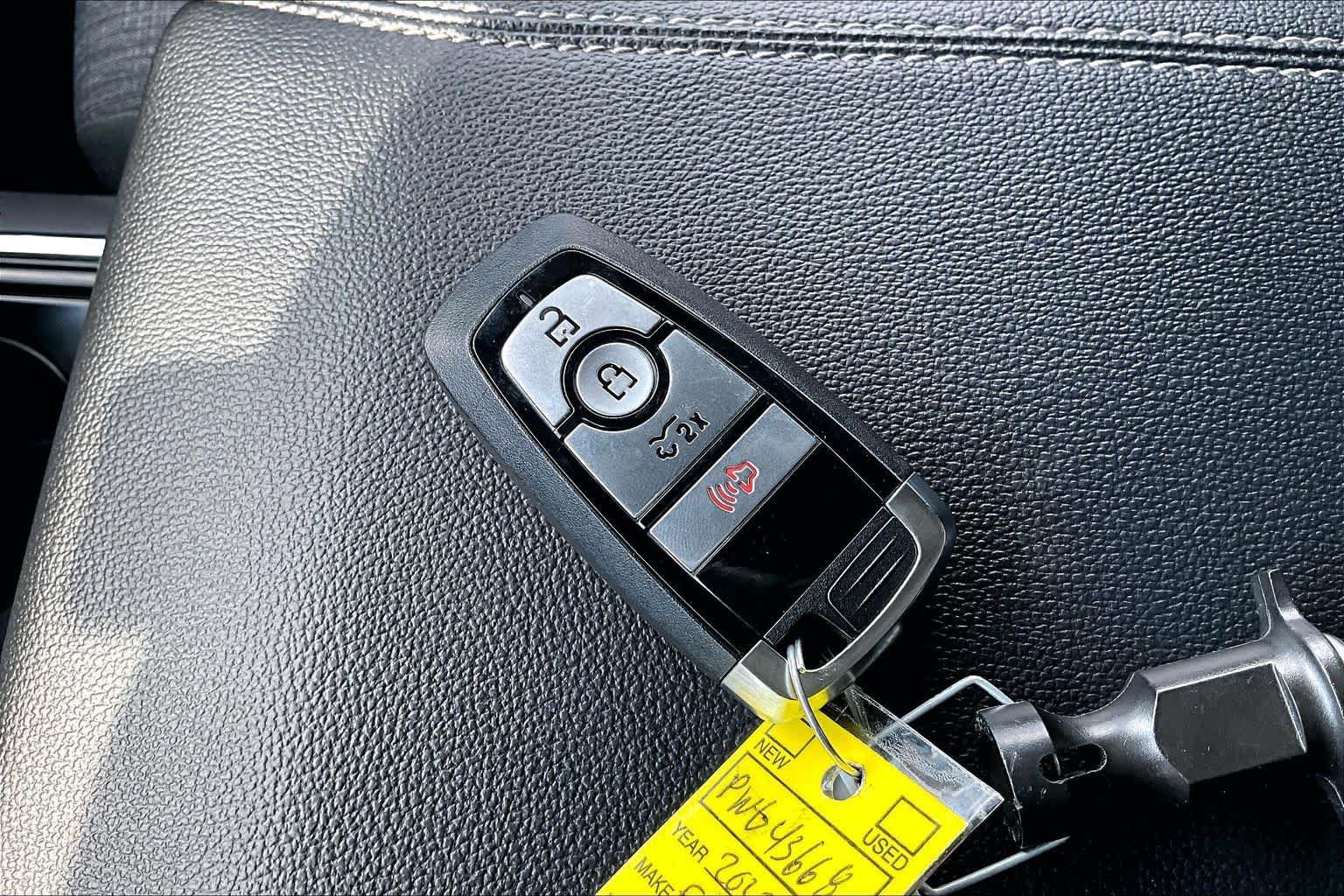 Used 2023 Ford F150 Lightning XLT AWD/4WD image 14