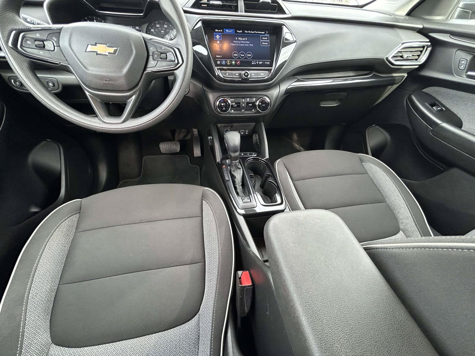 Used 2023 Chevrolet TrailBlazer LT w/ Convenience Package FWD image 14