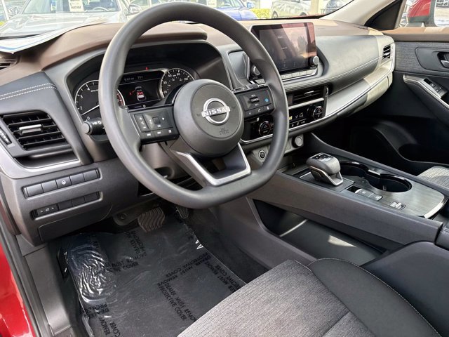 Used 2023 Nissan Rogue SV FWD image 21