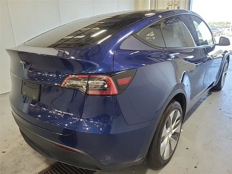 Used 2023 Tesla Model Y Long Range AWD/4WD image 9