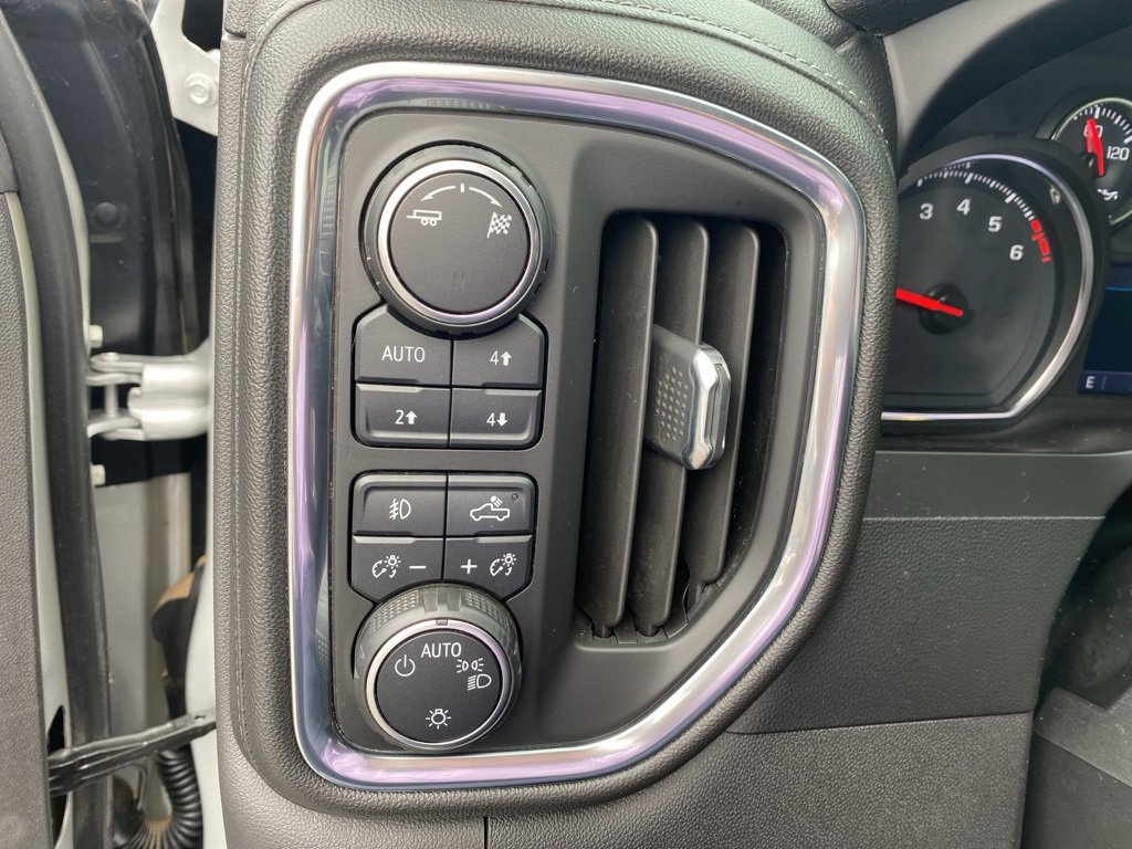 Used 2019 Chevrolet Silverado 1500 LT Trail Boss image 11