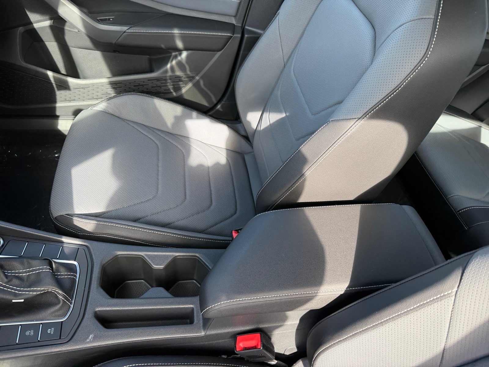 New 2027 Volkswagen Jetta SEL FWD image 14