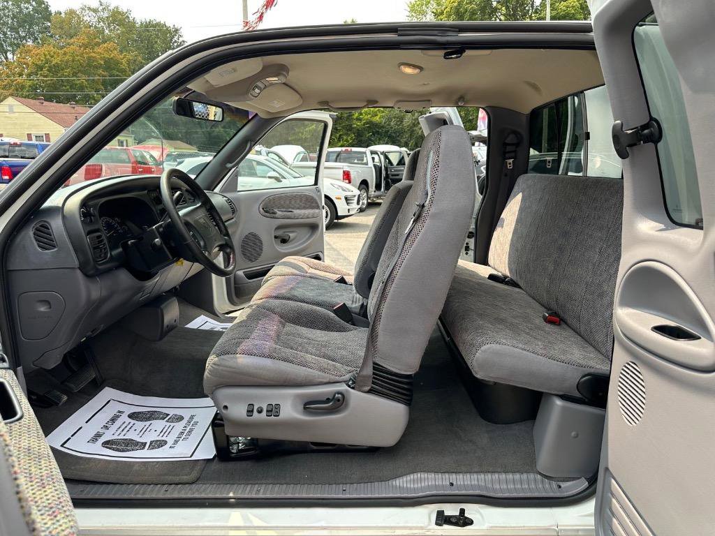 Used 1998 Dodge Ram 1500 Truck ST image 24