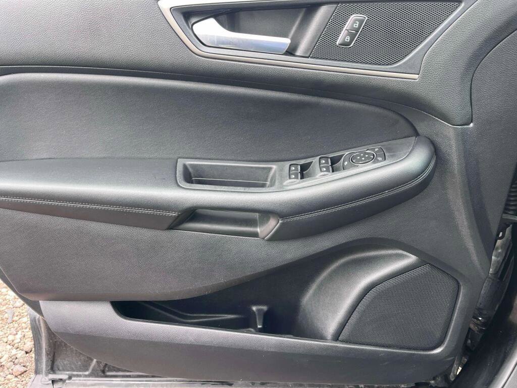 Used 2022 Ford Edge SEL AWD/4WD image 26