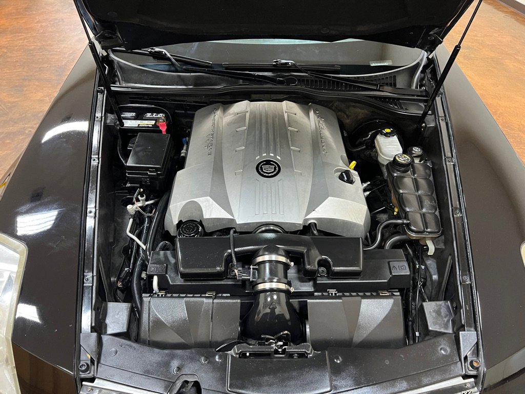Used 2008 Cadillac XLR RWD image 22