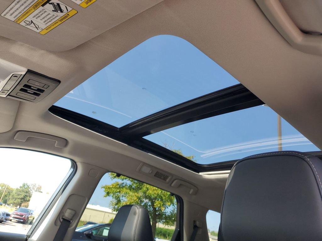 Used 2022 Nissan Pathfinder Platinum image 27