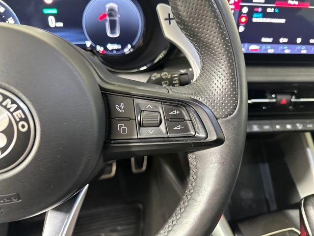 Used 2024 Alfa Romeo Tonale Veloce image 16